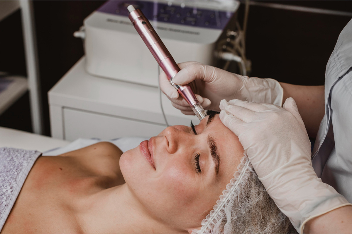Pulizia del viso dall’estetista: scopri Alpha Microderma